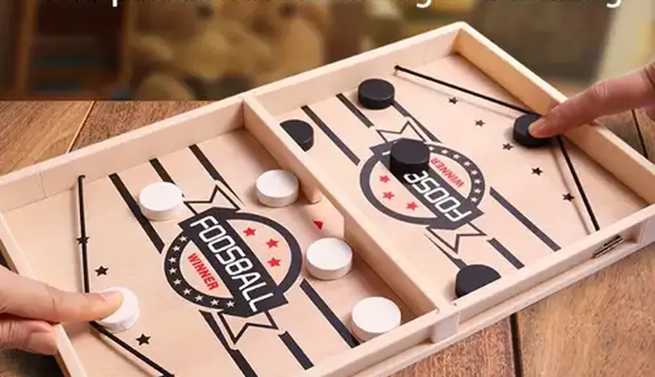Portuguese board game group fun